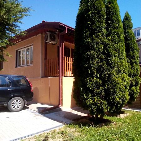 Villa Re3Ca Скопие Екстериор снимка